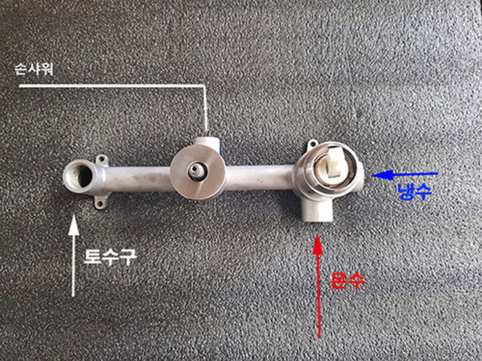 ST-1029B 무광 블랙 벽매립형 매립식 욕조수전 샤워수전